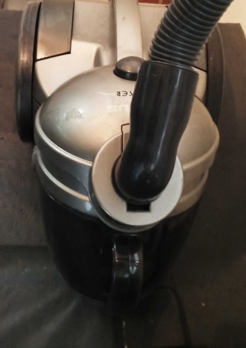 Прахосмукачка TAURUS 1400W