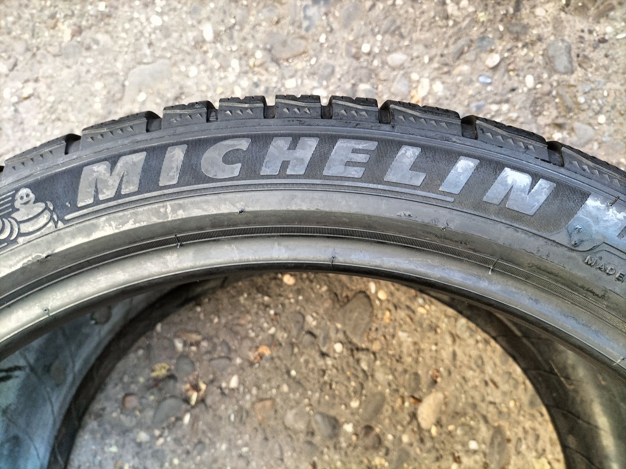 Set cauciucuri Michelin 305 35 21/275 40 21