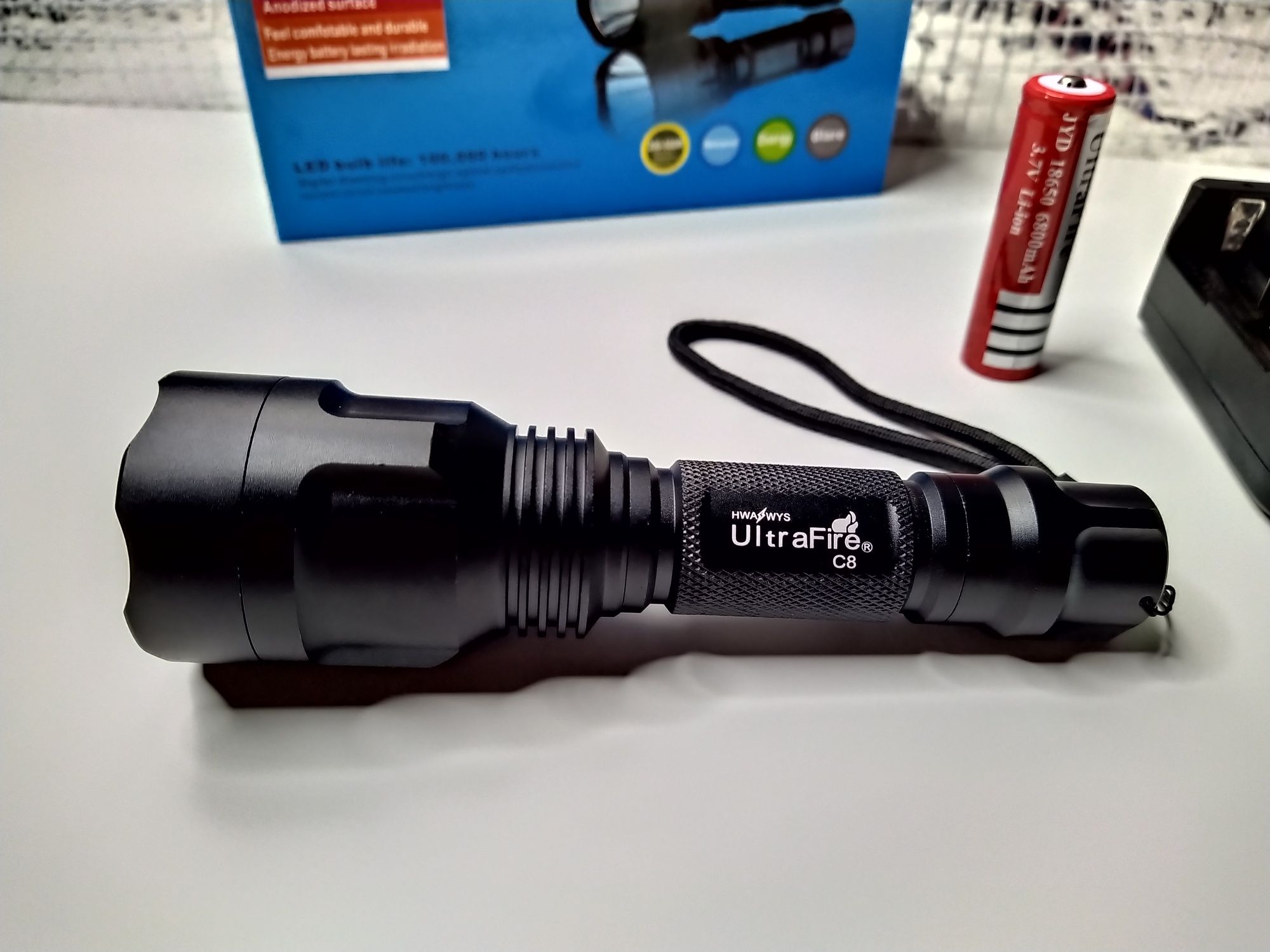Lanterna Ultrafire C8 Cu Oglinda, LED CREE XML T6