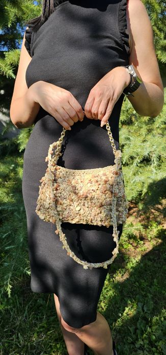 Плетени дамски чантичка