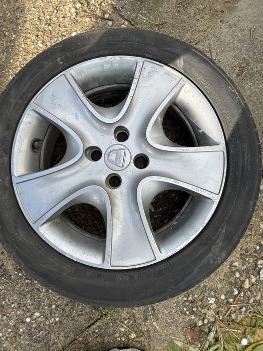 Anvelope cu jante pentru dacia