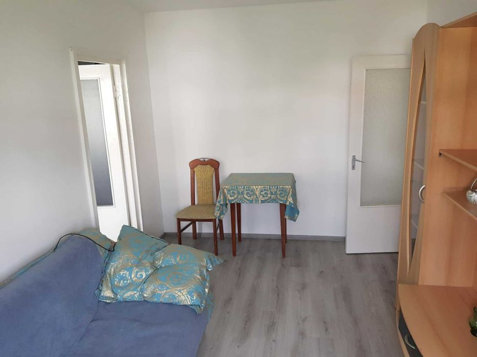 Dau in chirie apartament Oradea Nufarul 2 camere semidecomandat etaj3