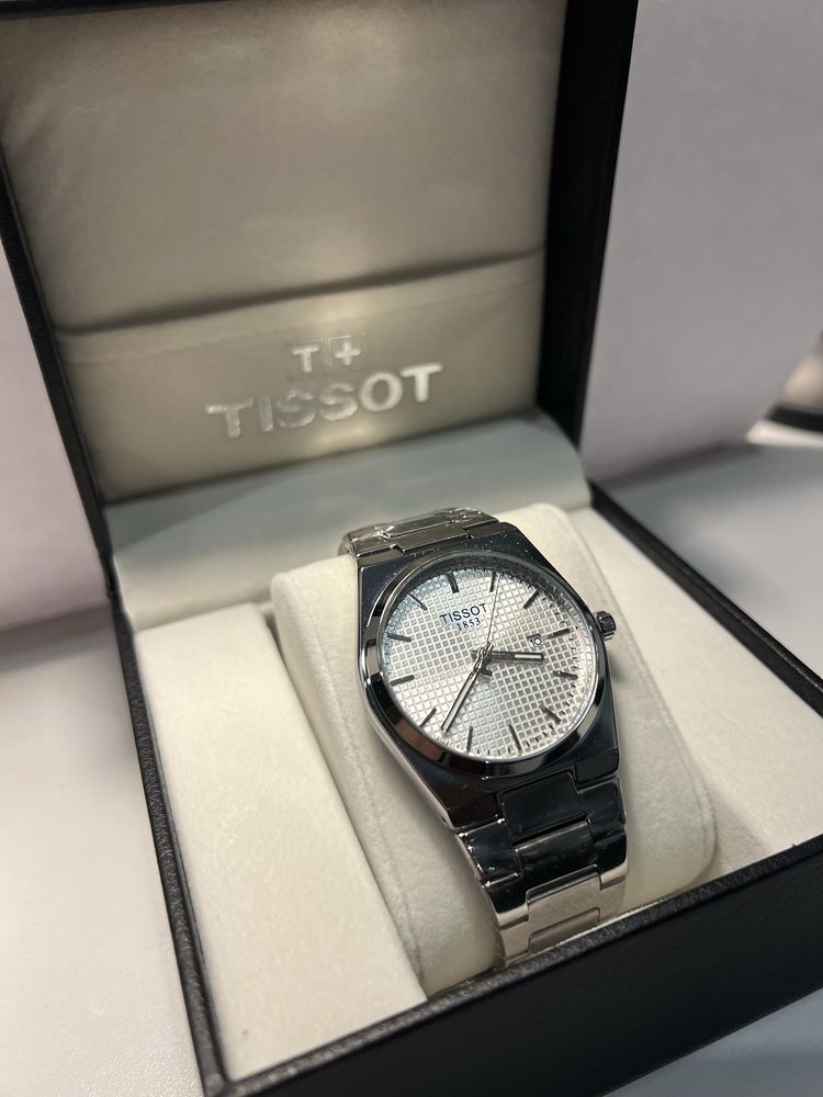 Часы Tissot с коробкой