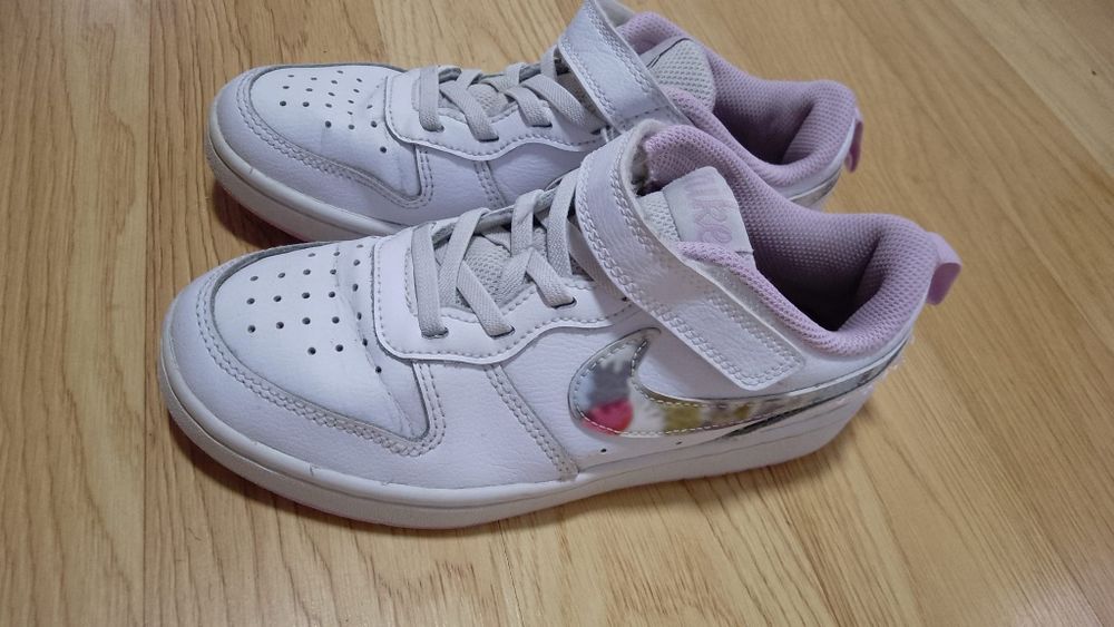 Adidssi Nike de Fetite nr 33.originali