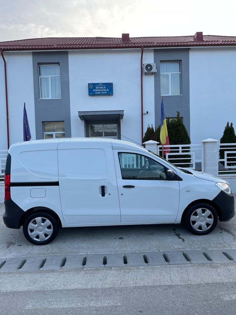 Vând Dacia Dokker 1.6 i fabricație 2019 /53.000km Proprietar/6900€