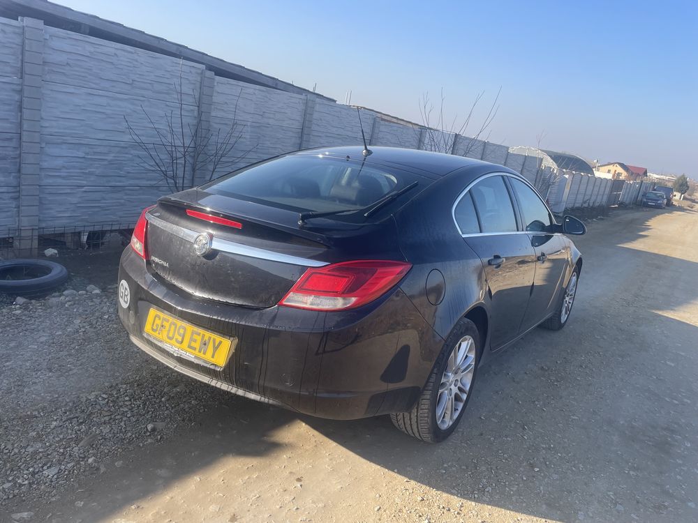 Dezmembrez opel insignia