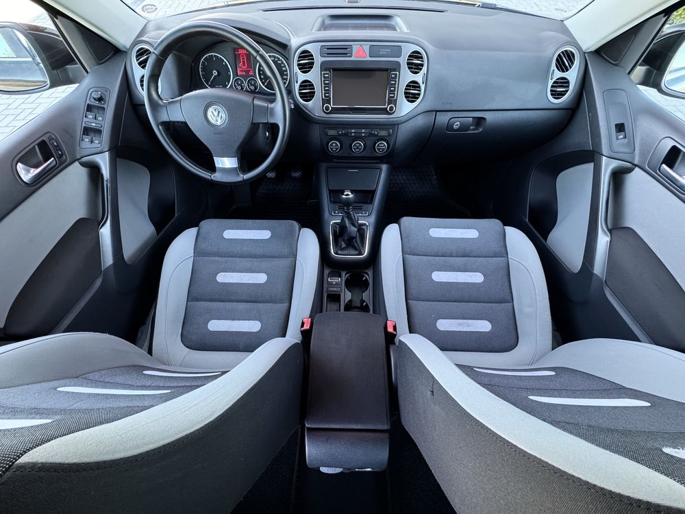 VW Tiguan 2.0 TDI 140к.с 4MOTION / NAVI
