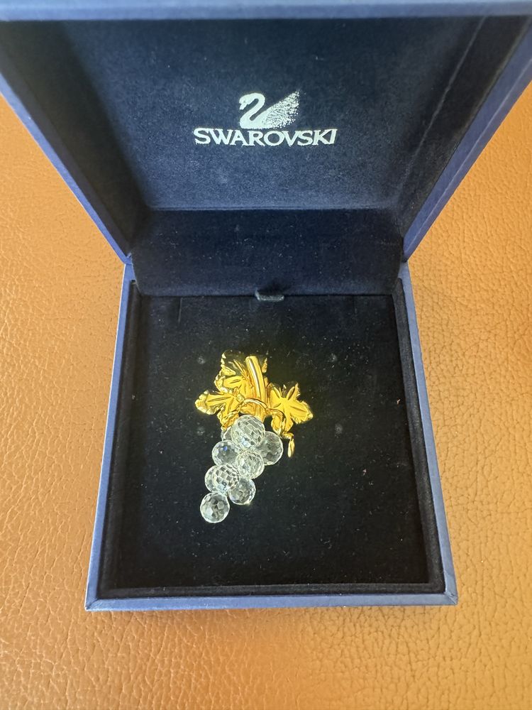 Брошка Swarovski