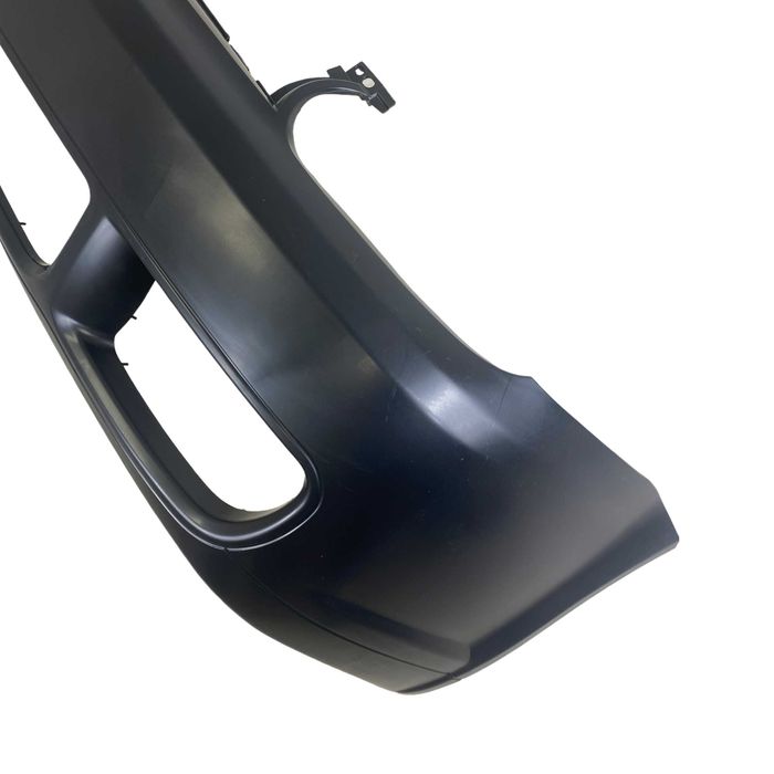 Предна броня за Golf 4 - R32 с пластмасови мрежи - На склад