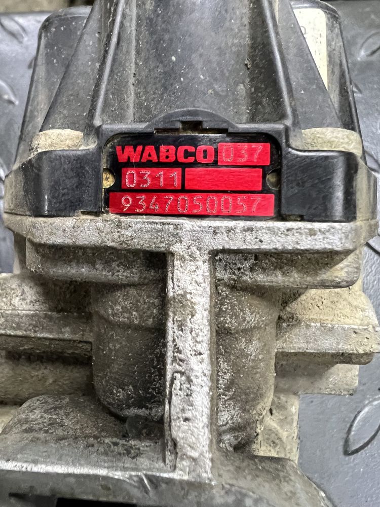 Supapa aer Wabco 4 căi Mercedes Atego 2002