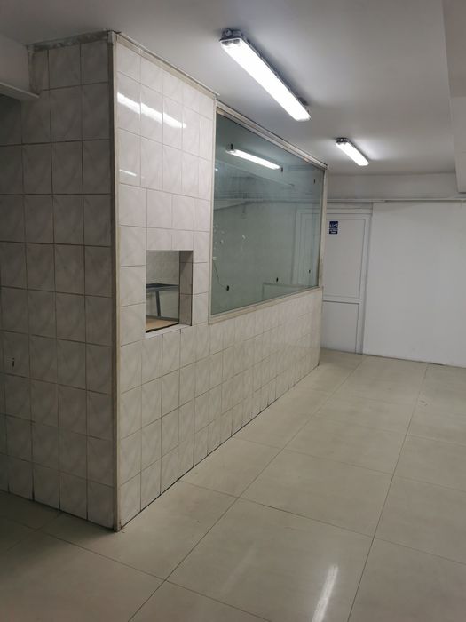 Spatiu comercial de închiriat lângă Dragonul Rosu