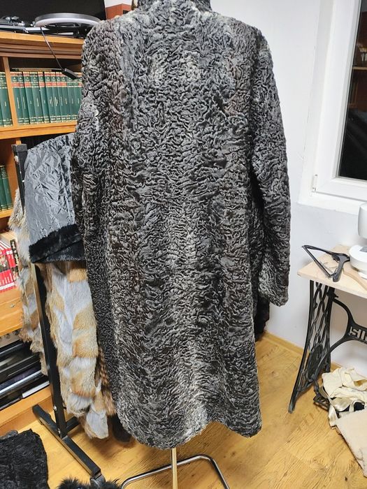 Haina din blana naturala