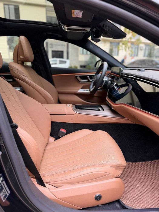 Mercedes - Benz E300