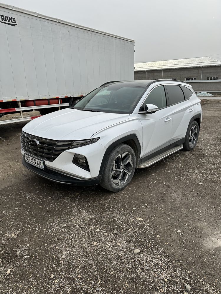 Hyundai Tucson sotiladi yili 2022 probegi 28000km