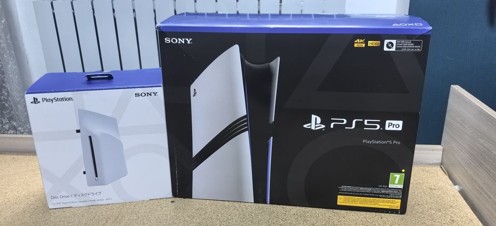 PlayStation 5 Pro 2TB с дисководом 2 джойстика