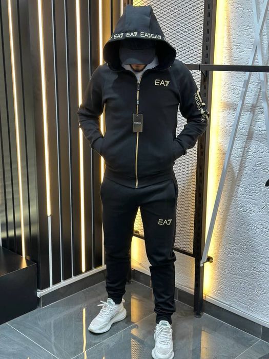 Vand treninguri palm  Armani  boss