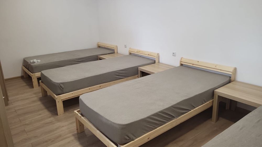 Inchiriez locuinta 12 persoane Buzau cu PARCARE tv wifi