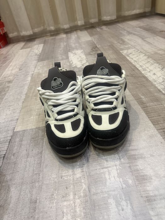 Lv arch lichtsneaker