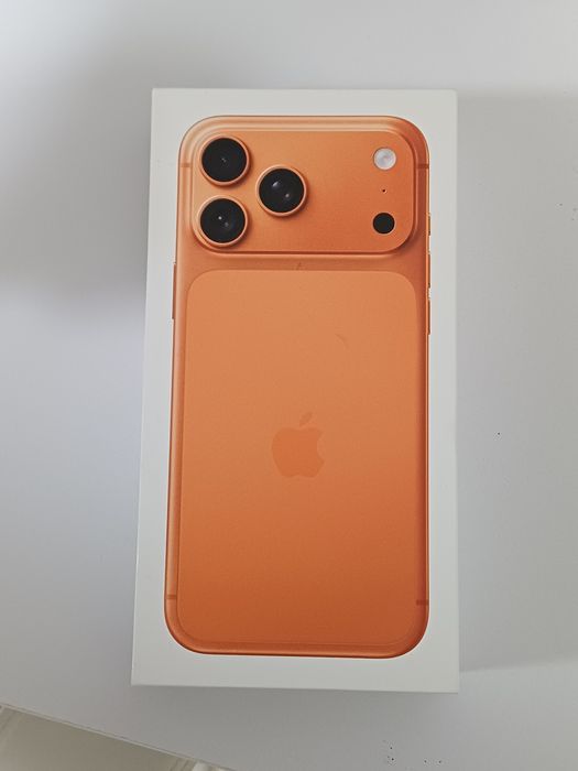IPhone 17 Pro Max Cosmic Orange Factura