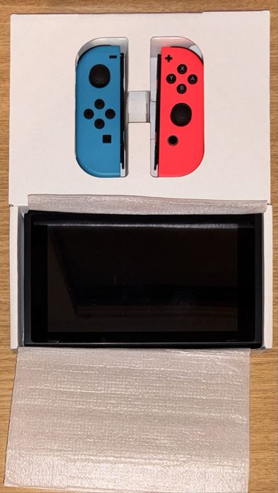 Nintendo Switch (model v2) stare perfectă, cutie completă
