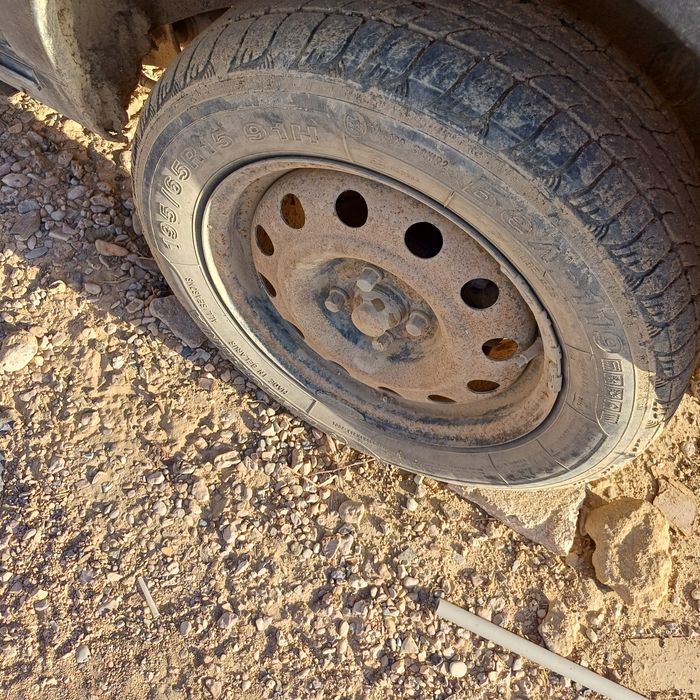 4диска  сатылыды покрышкамен 4еуі 30мың