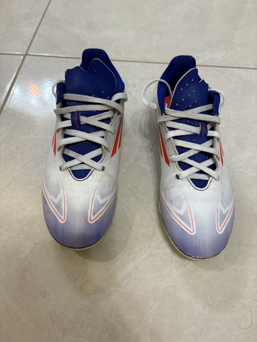 Ghete fotbal Adidas F50, marimea 35.5