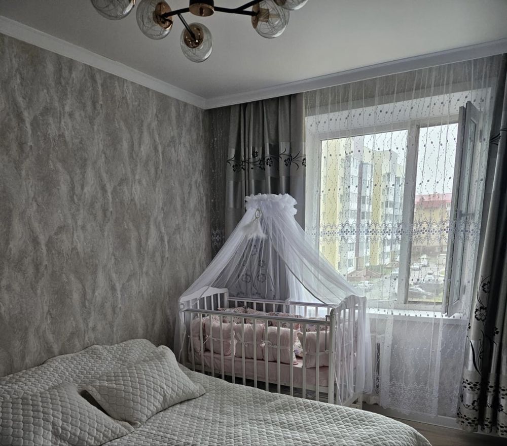 Детский манеж с балдахином