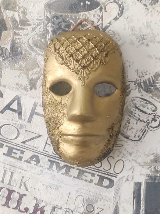 Маску интерьерную продам недорого