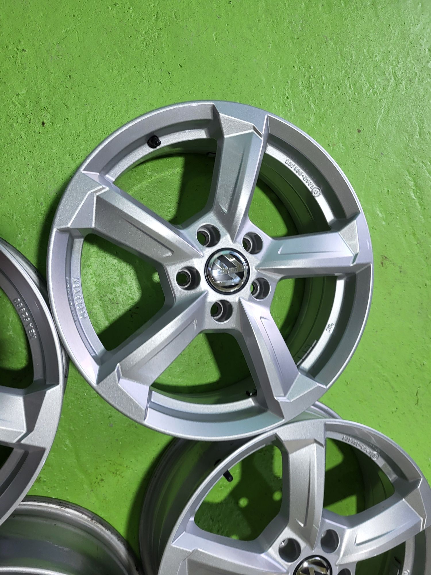 17 5x112 Vw Passat Touran Caddy Golf Skoda 5х112