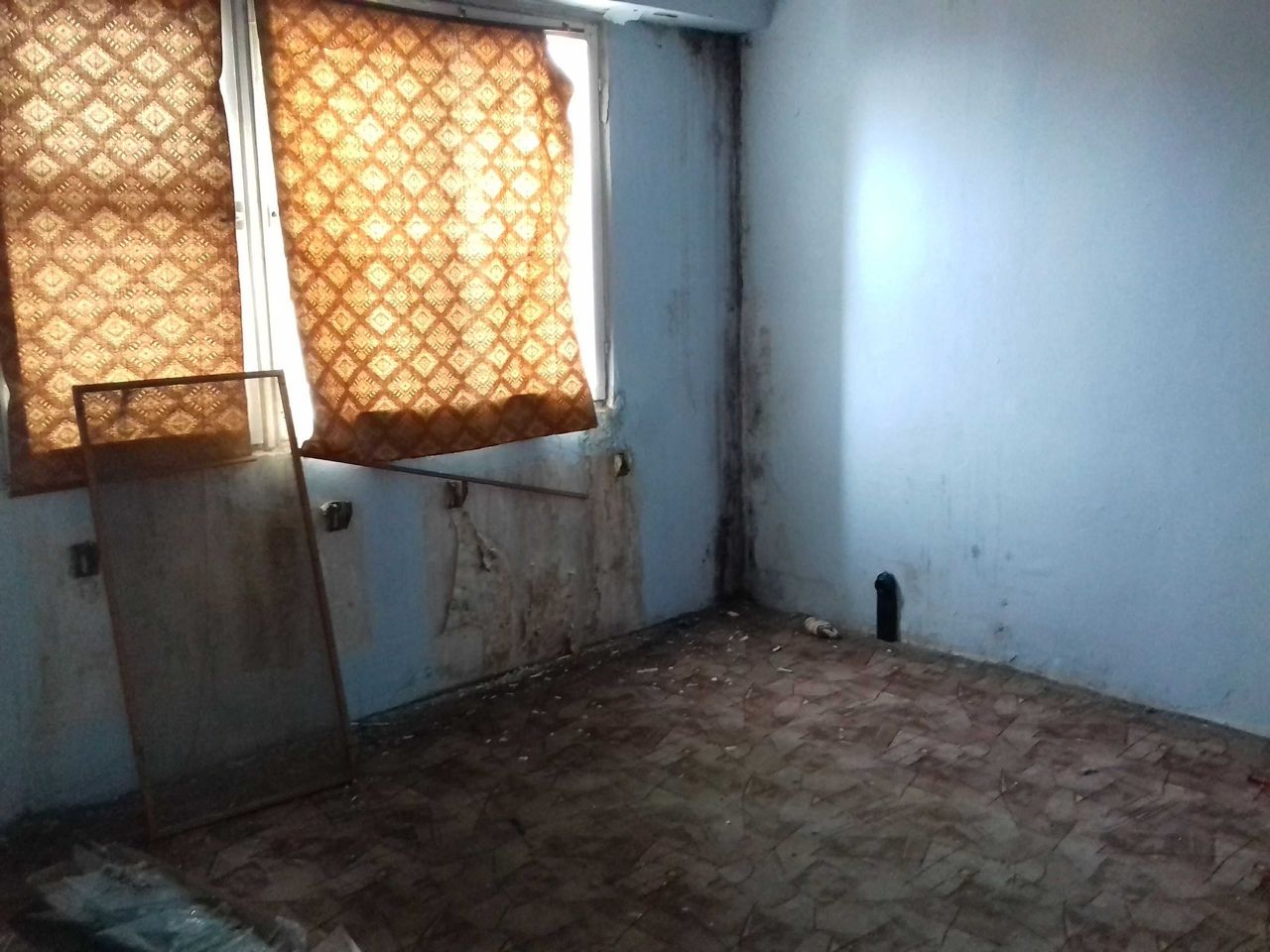 Продава се Двустаен апартамент в Сливен, Център - 67 кв.м за 609 €/кв.м - Снимка #4
