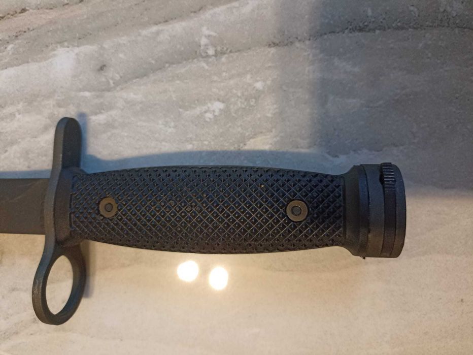Baioneta militara M4