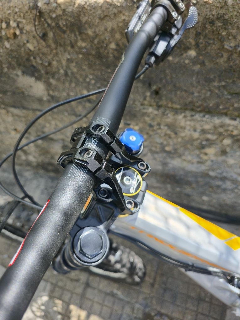 YT TUES 27.5 Downhill, Boxxer 2017, 4-бутални Перфектен 1x9 скорости