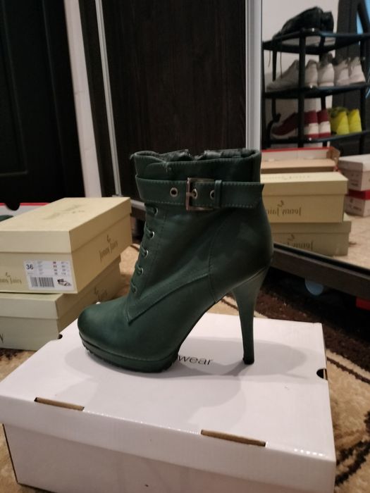 Ghete negre și verzi