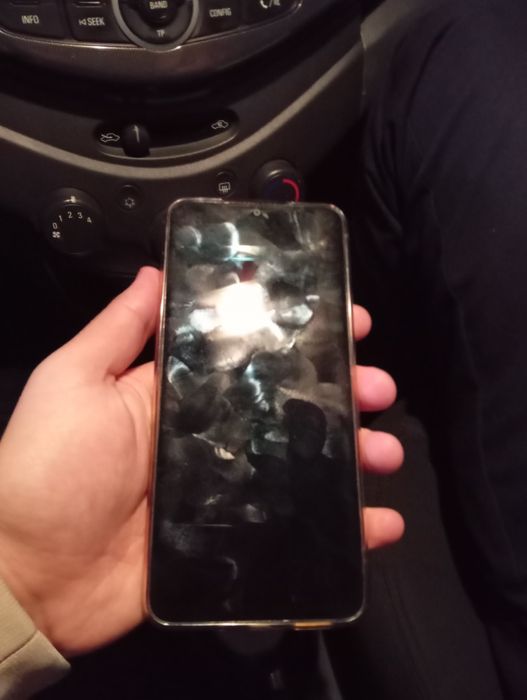 Продаю Redmi 13c 8/256 в хорошем состоянии