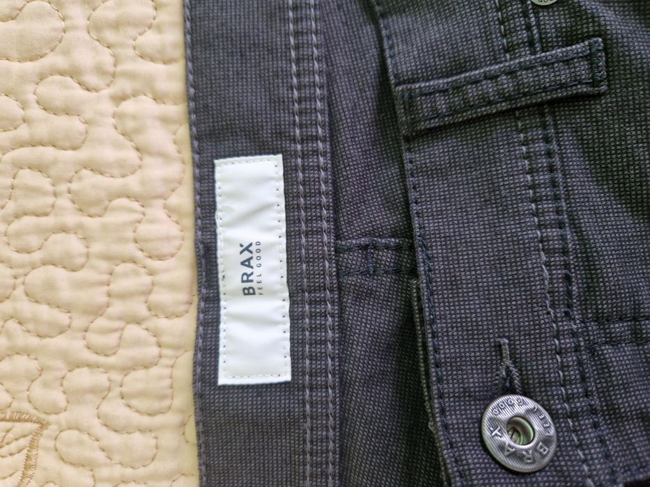 Чисто нови мъжки дънки с марка Brax в тъмнокафяво