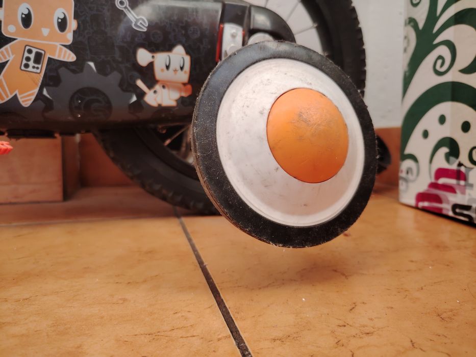 BICICLETĂ 14 INCH 3-7 ANI 500 ROBOT B'TWIN in stare buna.