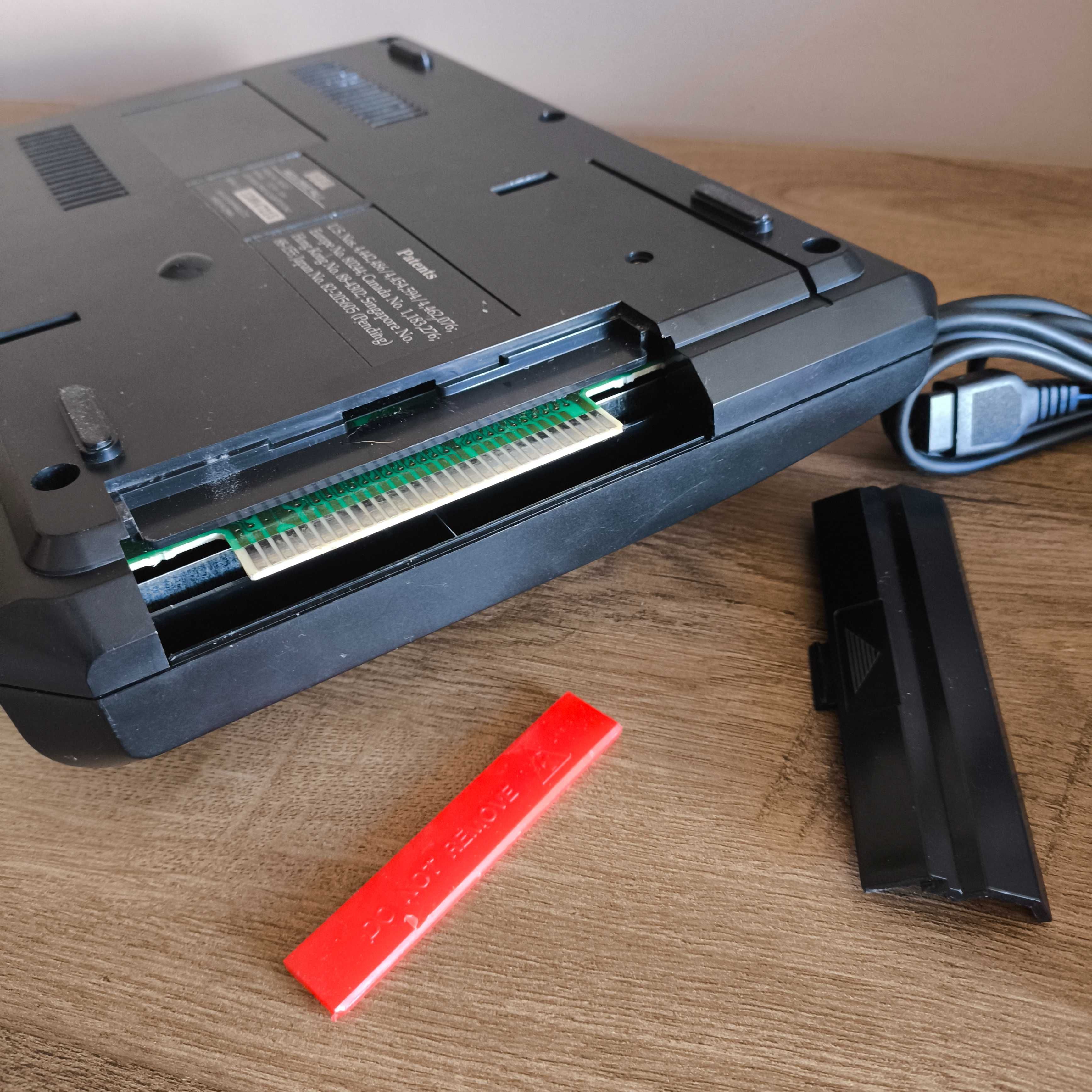 Sega Megadrive/Genesis Model 1 и дискета със 196 различни хитови игри