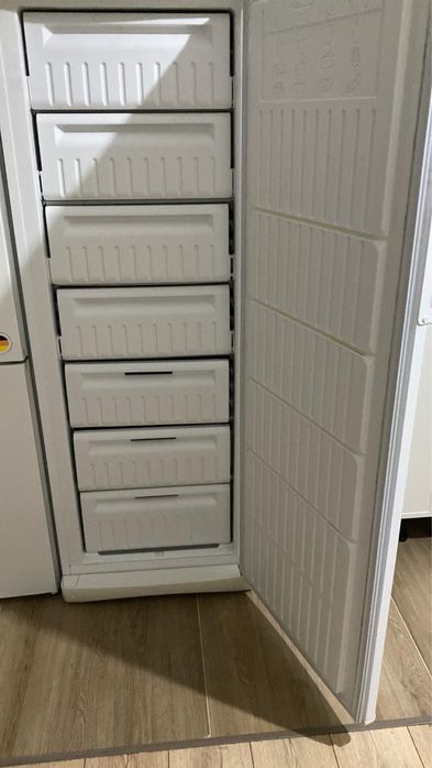 Морозильник indesit