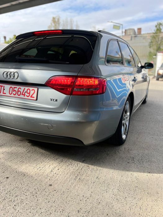 Vând Audi A4 brek