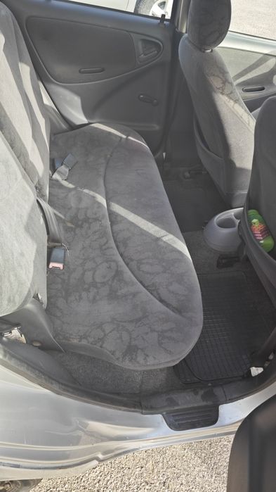 Toyota Yaris 1.0 КЛИМАТИК