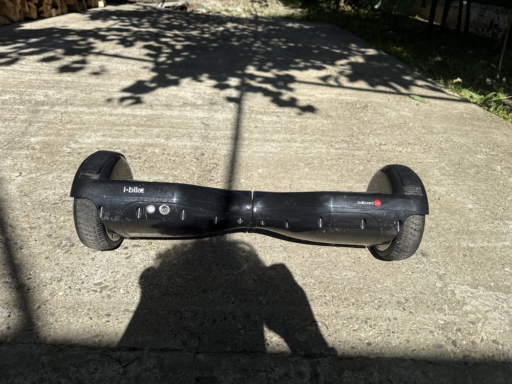 Vând hoverboard fhnctionabil in sare perfecta
