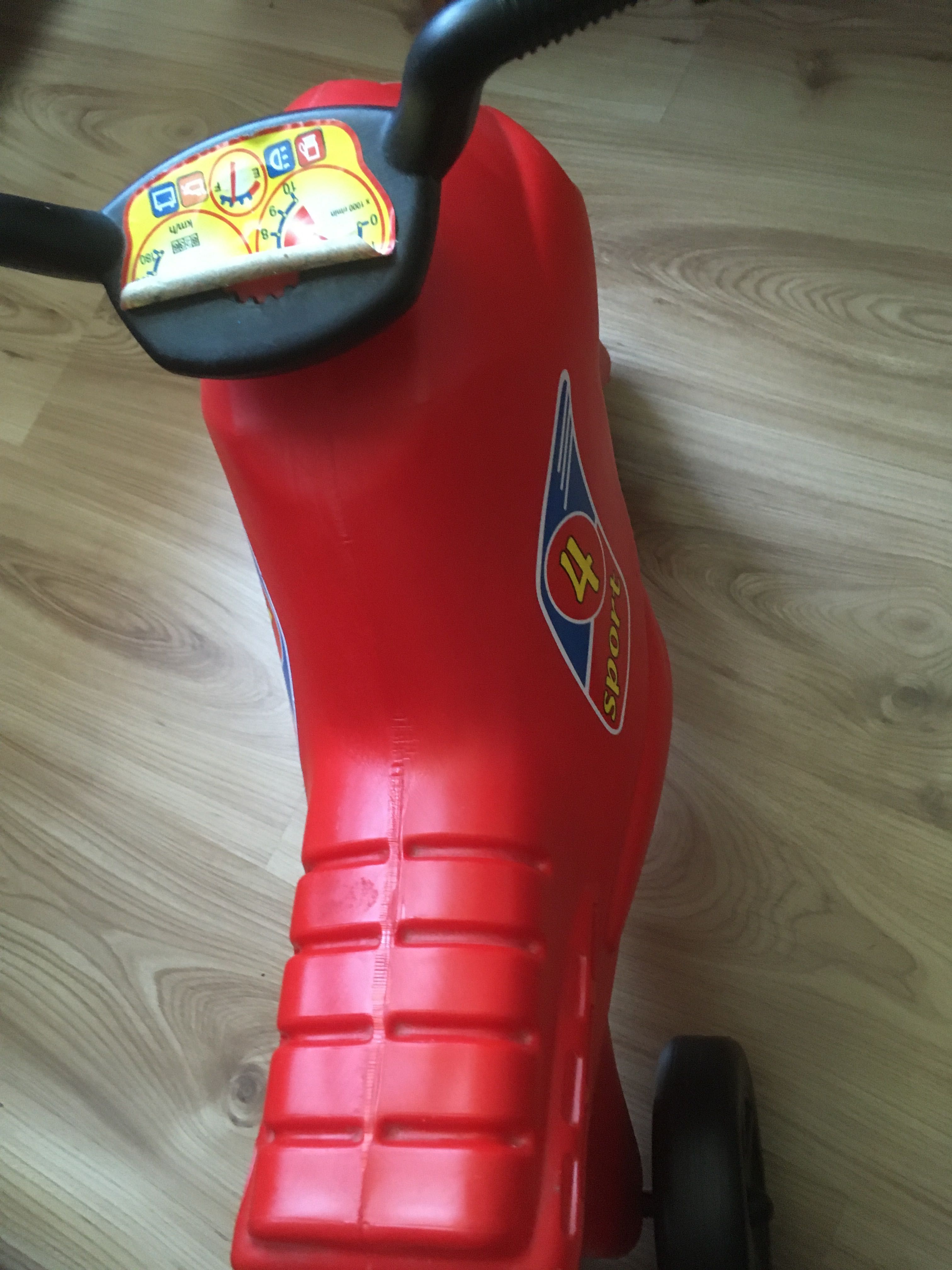 Moto  cu 3 roti copiii