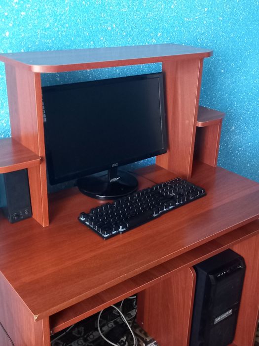 Компьютер рабочий срочно торг имеется