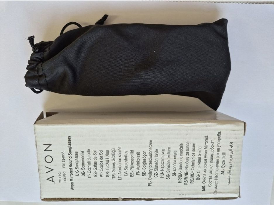 Ochelari de soare cu etui dreptunghiulari Avon