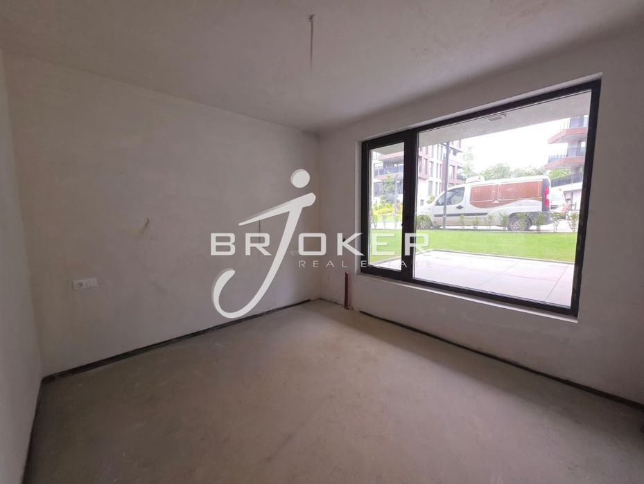 Продава се Тристаен апартамент в София, Горна баня - 177 кв.м за 1780 €/кв.м - Снимка #9