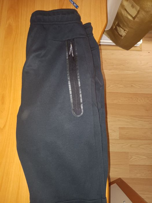 Hanorac nike tech flecee si pantaloni nike tech flecee full negru