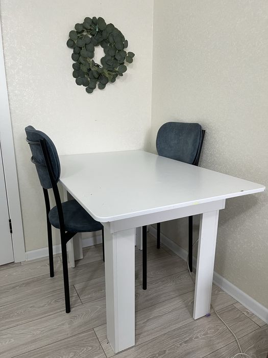 Стол на шесть персон бу