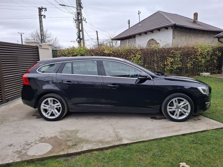 Volvo V60/2.4 Diesel/4×4 Plug in Hybrid