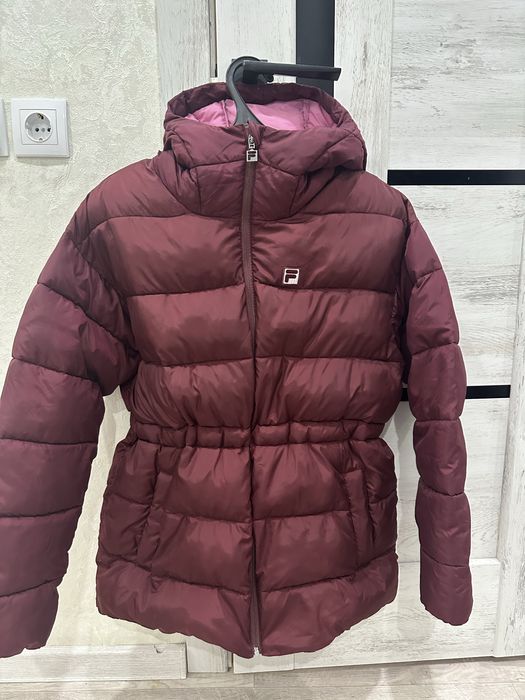 Продам куртку Fila