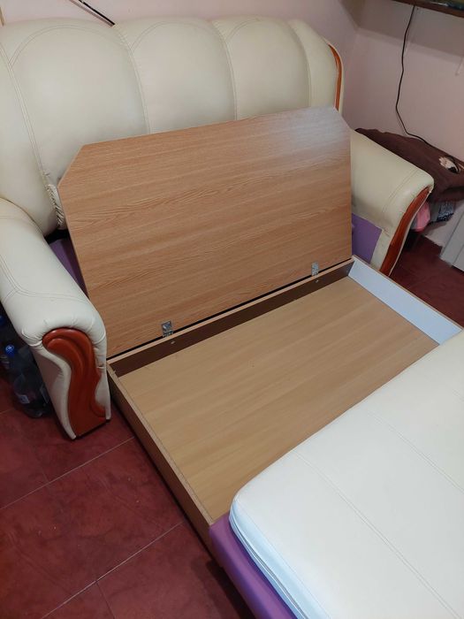 Vand canapea 3 locuri extensibila